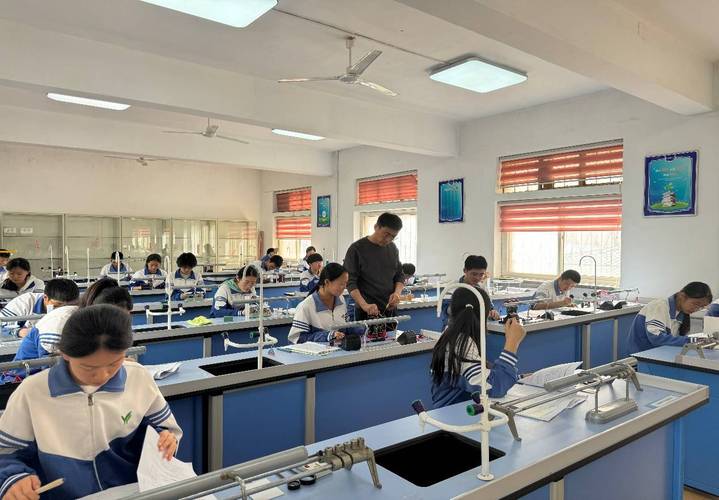 九年级理化生实验视频哪里看？